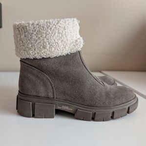 Blondo Ankle Boots for Women, Waterproof Suede Boots with Cream Fur Cuff